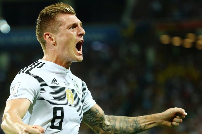 découvrez les détails du transfert manqué de toni kroos vers manchester united. analysez les raisons de cet échec et ses implications pour l'avenir du milieu de terrain allemand.