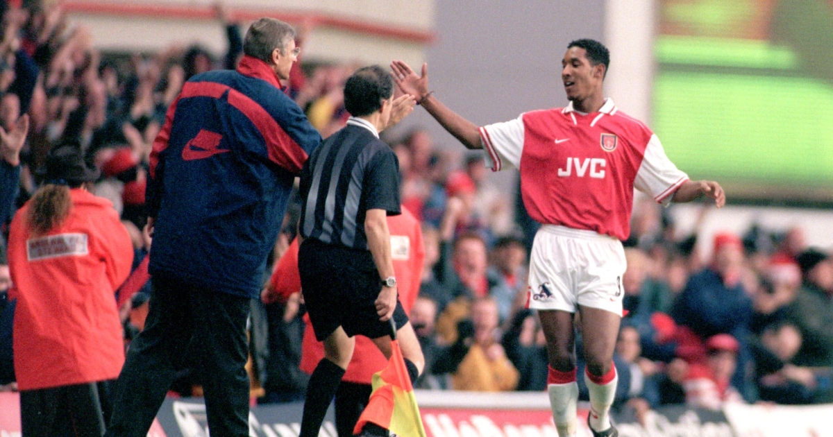 découvrez le transfert marquant d'arsenal à paris sg d'anelka en 1997, un événement qui a marqué l'histoire du football. revivez les moments clés de cette transaction et son impact sur la carrière de l'attaquant français.