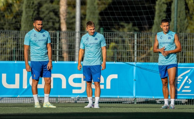 découvrez les avantages du transfert de joueurs au départ de l'olympique de marseille (om), incluant les impacts sur l'équipe, les performances et les futures opportunités de recrutement.