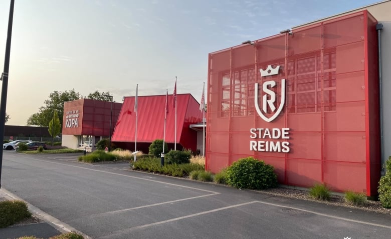 découvrez toutes les dernières nouvelles et analyses du mercato du stade de reims. suivez les transferts, rumeurs et officialisations concernant l'équipe rémoise pour la saison à venir.