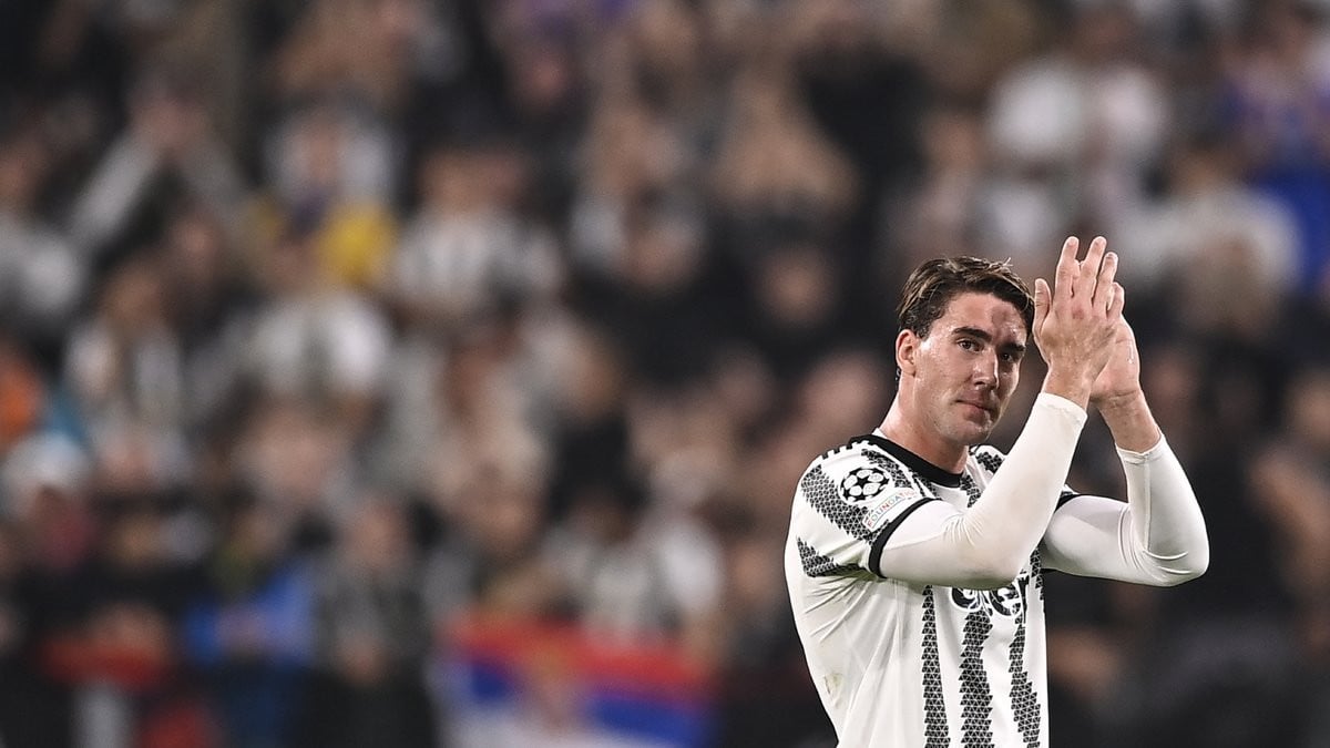 découvrez les dernières actualités sur les transferts du paris saint-germain (psg) : spéculations, annonces officielles et analyses des nouveaux talents qui rejoignent le club. restez informé sur les mouvements clés du marché des transferts et sur l'avenir du psg.