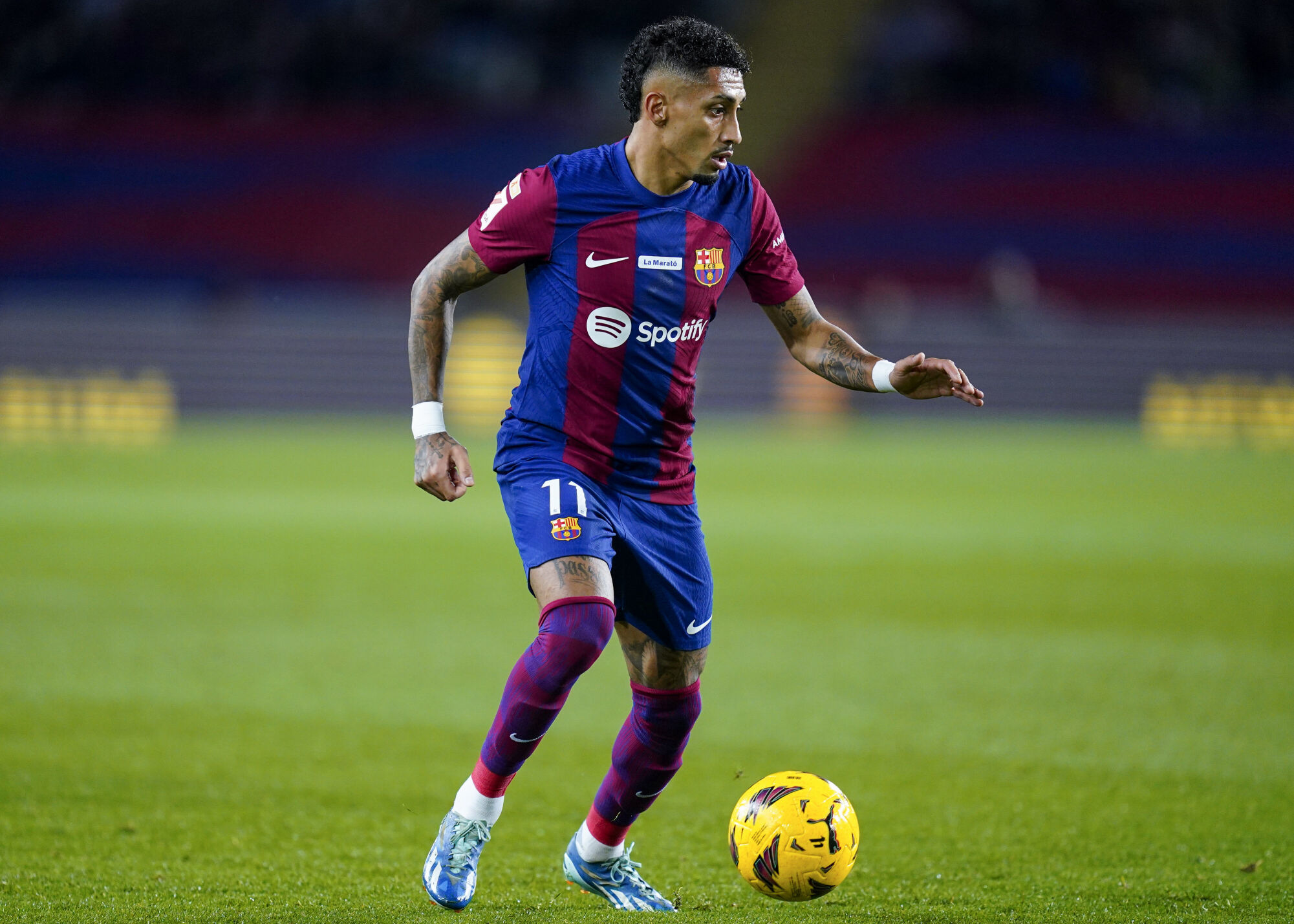 découvrez les dernières nouvelles concernant les arriérés de raphinha à barcelone. analyse des implications financières et sportives pour le club, ainsi que les perspectives de l'ailier brésilien dans cette situation délicate.
