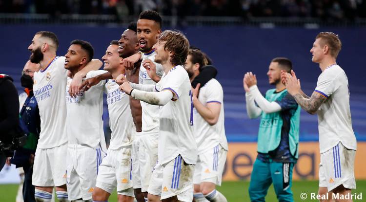 découvrez le transfert mythique qui secoue le monde du football : le real madrid fait l'acquisition d'une star en 2026. analyse des enjeux, des implications et des réactions des fans face à cette transaction historique qui redéfinit le club.