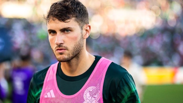 découvrez les conseils de raúl jiménez à santiago giménez alors qu'il aspire à briller en premier league. une analyse des expériences et des recommandations d'un joueur mexicain pour aider son compatriote à s'adapter au plus haut niveau du football anglais.