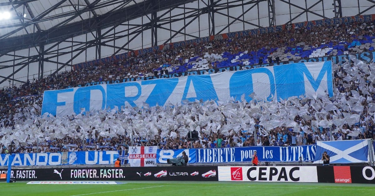 découvrez l'univers captivant de l'olympique de marseille. plongez au cœur de la passion des supporters, des matchs mémorables, et de l'histoire légendaire de ce club emblématique. rejoignez-nous pour partager votre amour pour l'om et vivre chaque instant de cette aventure sportive.