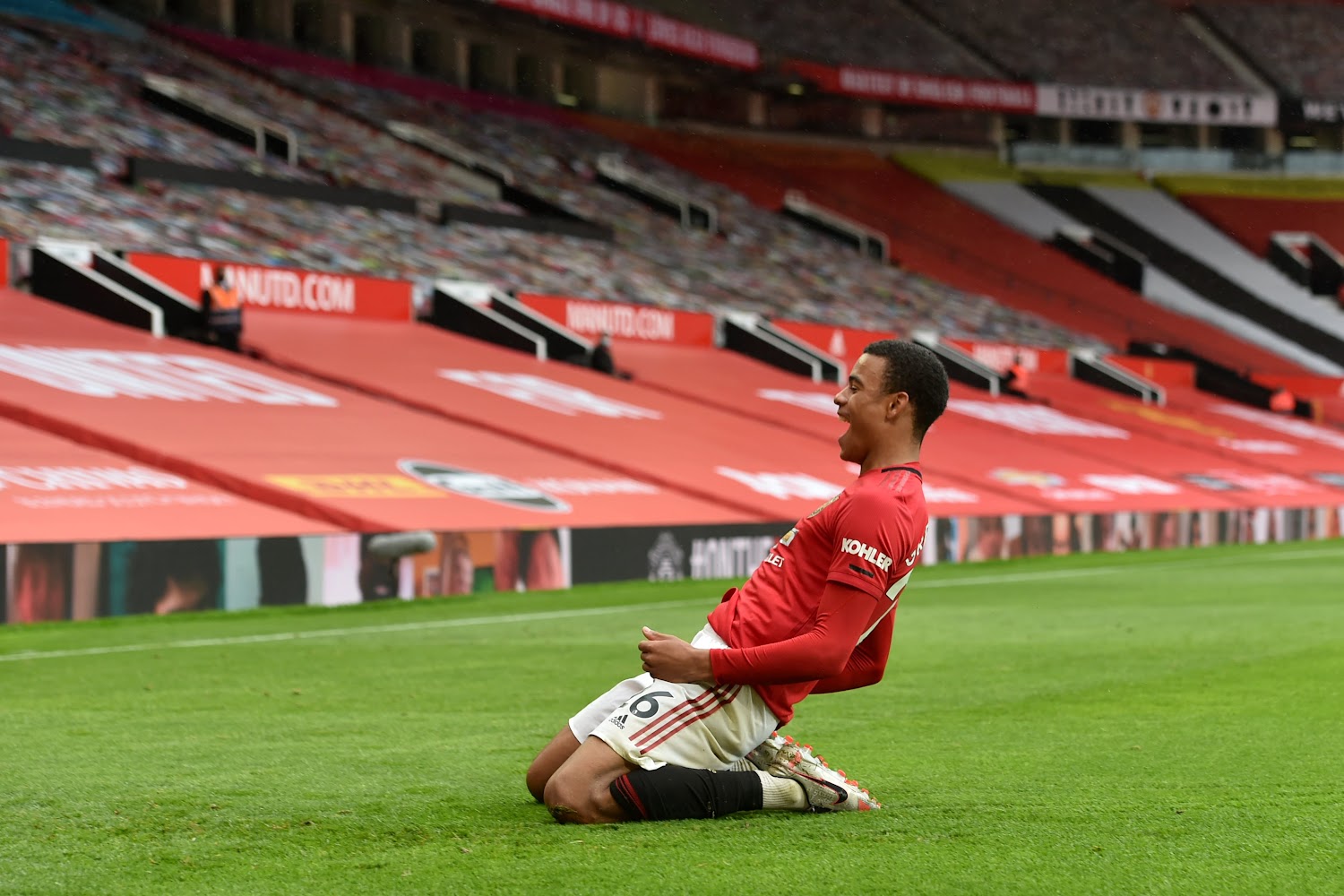 découvrez comment greenwood, le jeune talent du football, exprime son désir ardent de rejoindre l'olympique de marseille. plongez dans les motivations et les ambitions de ce joueur prometteur qui rêve de briller sous les couleurs phocéennes.