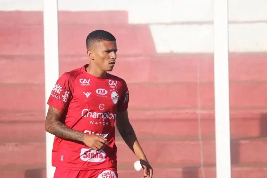découvrez comment un joueur peut bloquer son transfert, les implications sur sa carrière et les stratégies qu'il peut utiliser pour négocier avec son club.
