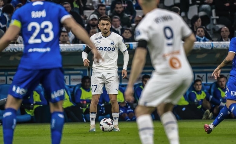 découvrez tout ce qu'il faut savoir sur le transfert de l'om : rumeurs, analyses, et informations exclusives sur les joueurs et le mercato du club phocéen.