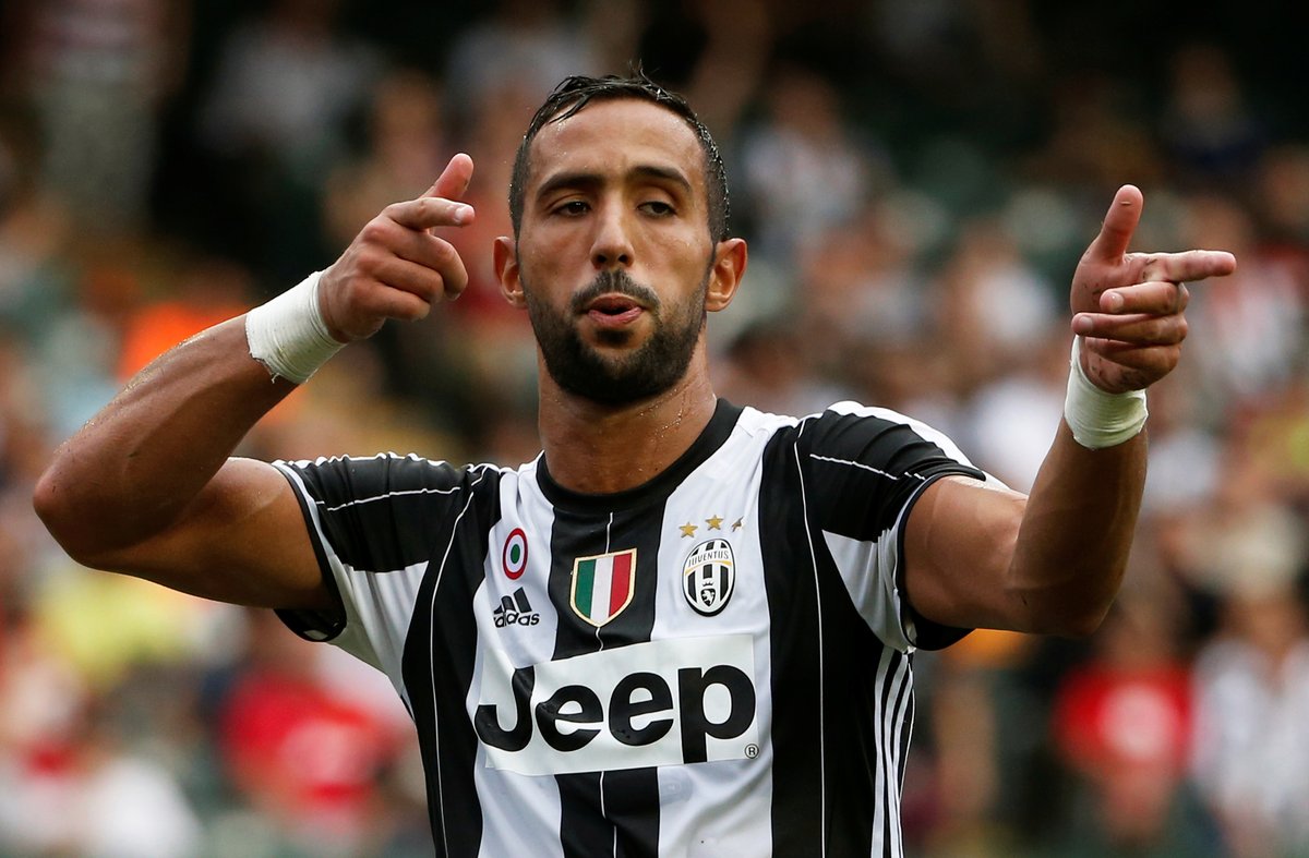 découvrez le parcours de benatia à l'olympique de marseille, ses performances sur le terrain et son impact sur l'équipe. plongez dans l'univers du football avec l'un des joueurs les plus talentueux de la ligue 1.