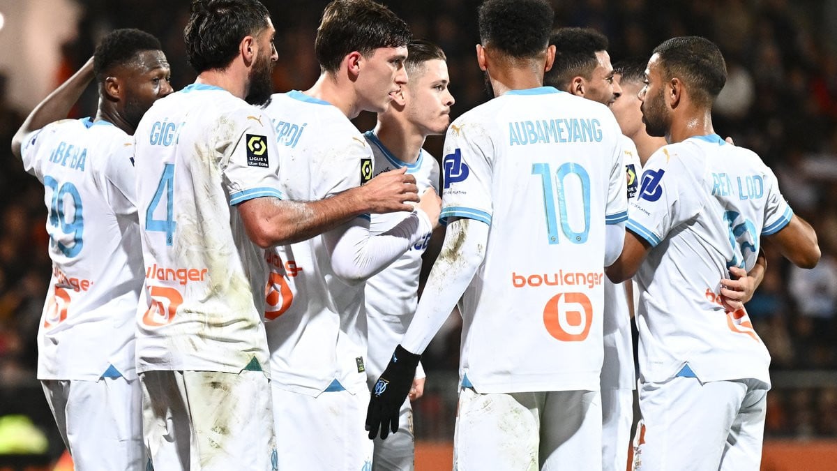 découvrez tout sur le transfert de l'olympique de marseille (om) : dernières rumeurs, joueurs en partance, nouvelles recrues et analyses des mouvements sur le mercato. restez informé des actualités de votre club préféré !