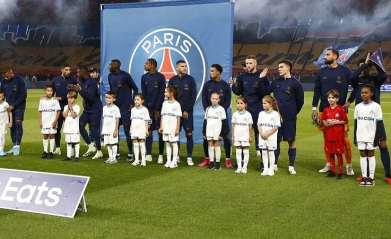 découvrez les derniers transferts et rumeurs concernant le paris saint-germain pour l'année 2027. restez informés des nouvelles recrues, des départs et des stratégies du club dans un marché des transferts en pleine effervescence.