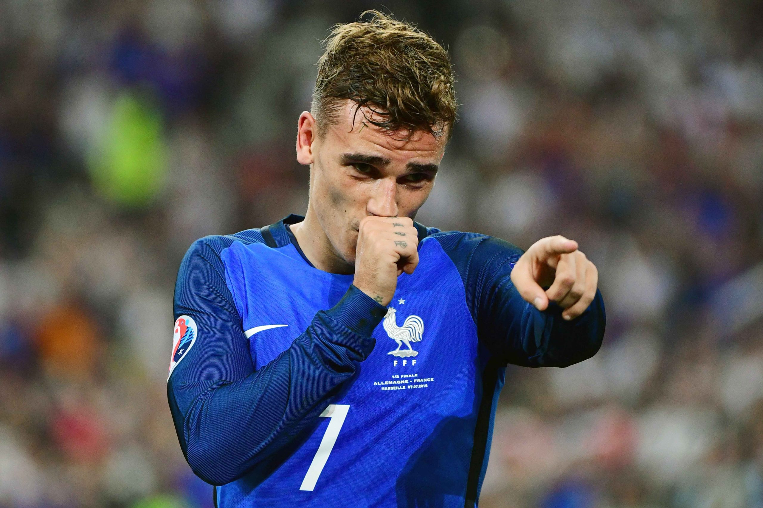 découvrez toutes les informations sur le transfert d'antoine griezmann, ses impacts sur le mercato et les réactions des fans. ne manquez pas les dernières nouvelles concernant la carrière de ce joueur emblématique.