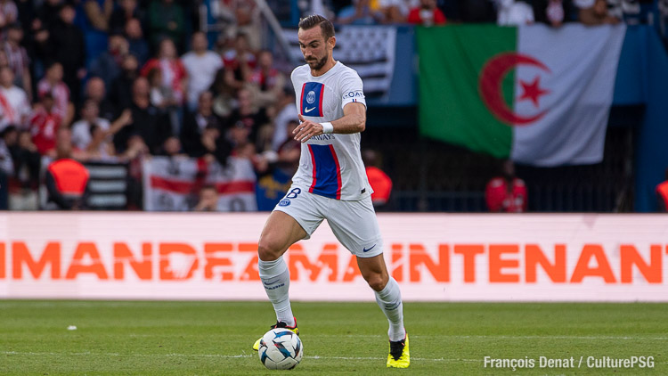 découvrez les dernières nouvelles concernant le joueur ruiz, qui a décidé de rester au psg. analyse des implications de cette décision pour l'équipe et les fans.