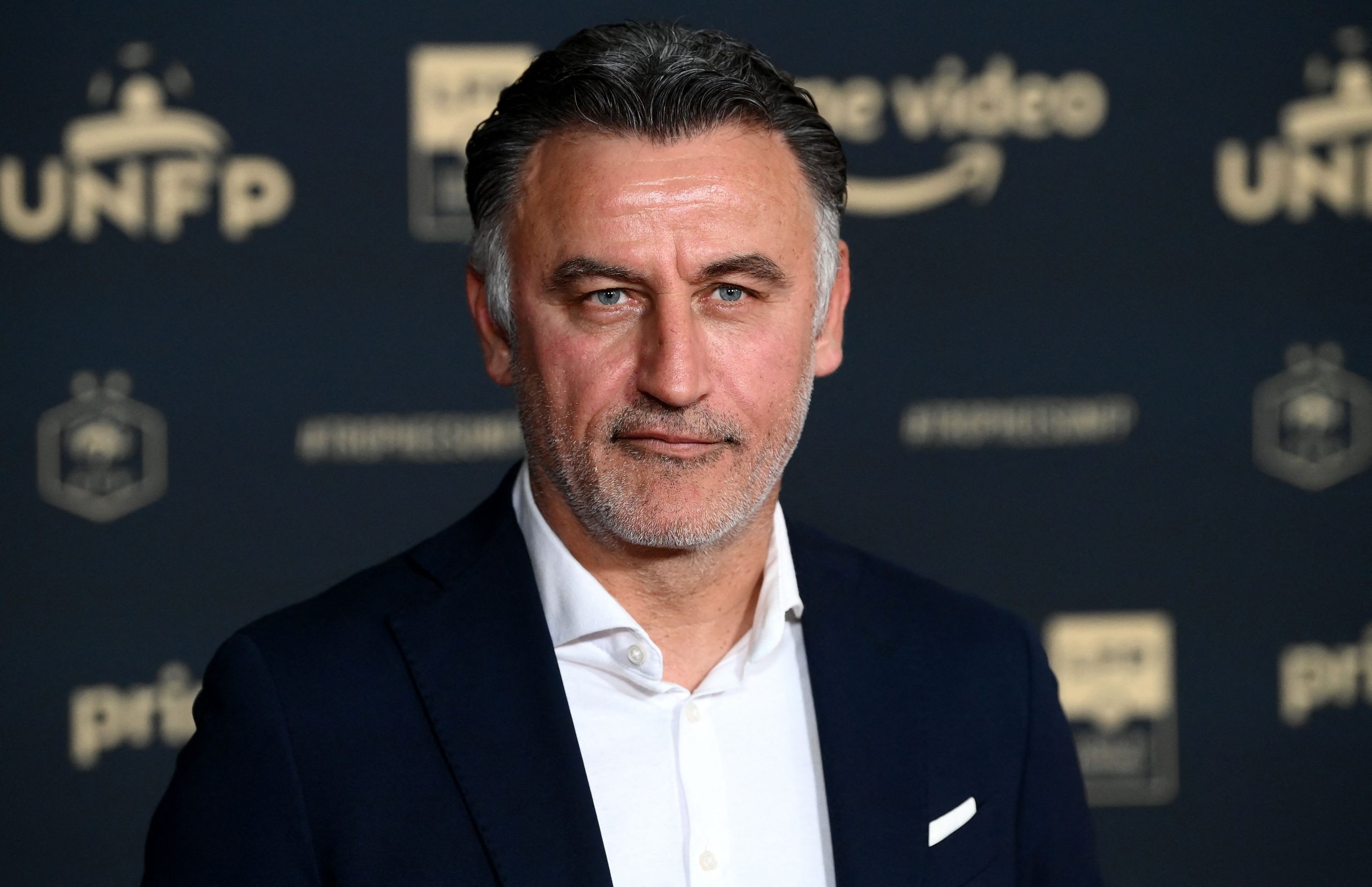 découvrez le nouveau talent du psg qui fait sensation sur le terrain ! plongée dans le parcours de ce jeune prodige qui promet de redéfinir l'avenir du club et d'enflammer les passions des supporters. ne manquez pas cette révélation du football français !