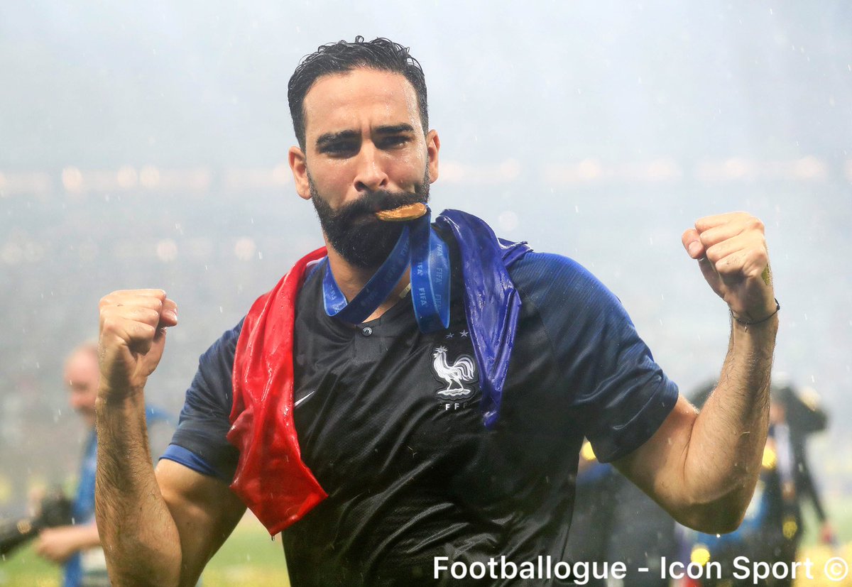 découvrez toutes les informations sur le transfert officiel d'adil rami. statistiques, impact sur l'équipe et réactions des fans, plongez au cœur de cette actualité du football !