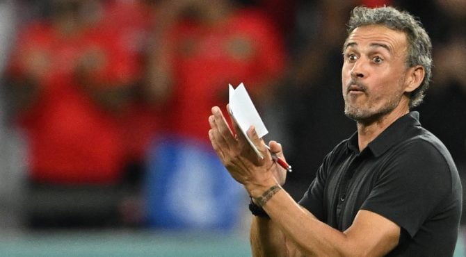découvrez l'attachement de luis enrique au paris saint-germain, son impact sur l'équipe et ses ambitions pour le club. plongez dans l'univers passionnant du football et suivez l'évolution de cette légende sur le banc du psg.