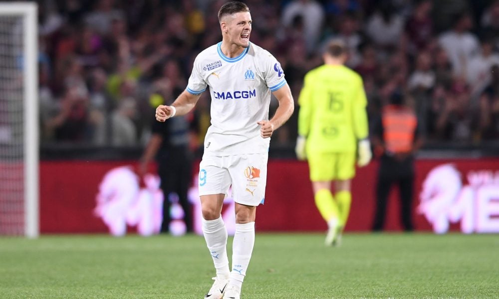 découvrez les détails du transfert de l'om pour 30 millions d'euros. analyse complète des enjeux sportifs, des joueurs impliqués et des impacts financiers sur le club. ne manquez pas les dernières nouvelles du mercato à marseille !