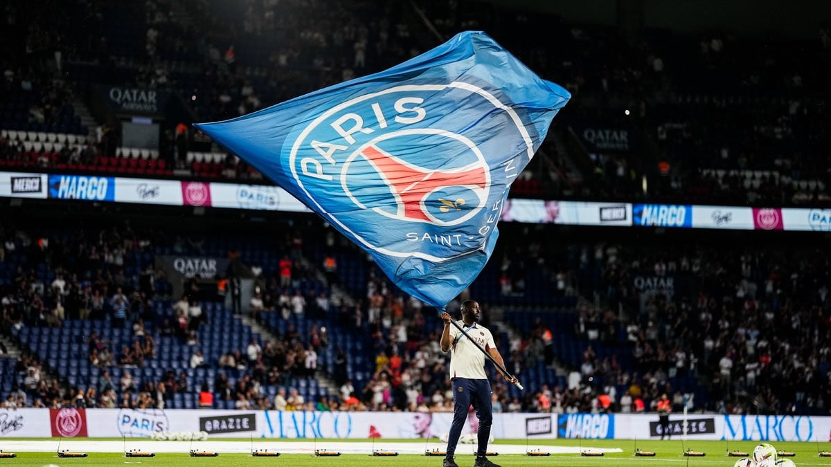 découvrez toutes les actualités des transferts du paris saint-germain : rumeurs, signatures officielles et analyses des mouvements de joueurs. restez informé des dernières tendances et des impacts sur l'équipe.