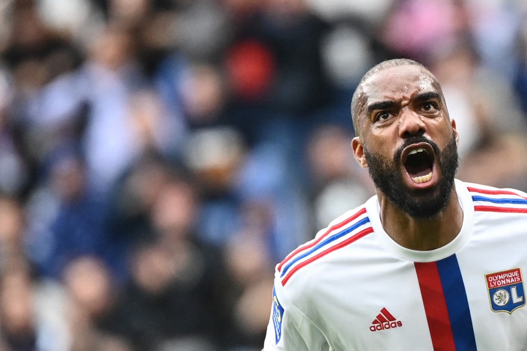 découvrez les secrets d'un buteur exceptionnel, des techniques de tir aux stratégies de jeu, et comment il transforme chaque match en une occasion de marquer. que vous soyez joueur ou fan, plongez dans l'univers des attaquants qui font la différence sur le terrain.