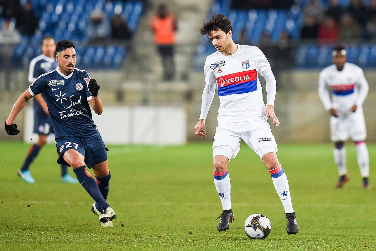 découvrez toutes les informations concernant le transfert de l'olympique lyonnais : actualités, rumeurs, joueurs ciblés et analyses des stratégies sportives. restez à jour sur les mouvements et les affaires de votre équipe préférée.