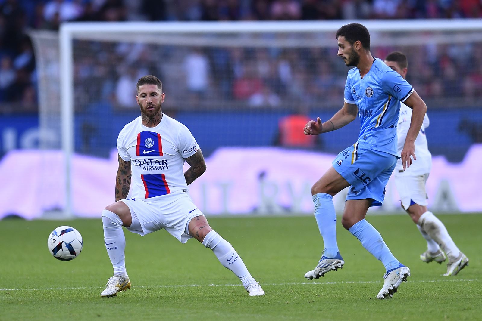 découvrez les dernières actualités et analyses sur les transferts de joueurs au paris saint-germain. restez informé des mouvements de mercato, des rumeurs et des signes de renforts qui façonneront l'avenir du club.