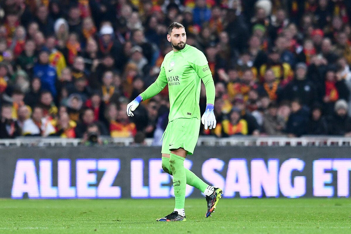 découvrez toutes les informations sur le transfert de gianluigi donnarumma au paris saint-germain. analyse des enjeux, des performances du gardien et des réactions des fans autour de cette arrivée majeure.