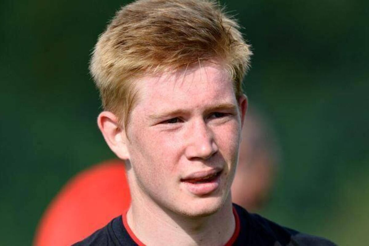découvrez le parcours fascinant de kevin de bruyne, star belge du football, alors qu'il envisage un transfert en italie. analyse des clubs intéressés, des défis à relever et des opportunités sur le marché du football italien. ne manquez pas cette décision qui pourrait bouleverser sa carrière!