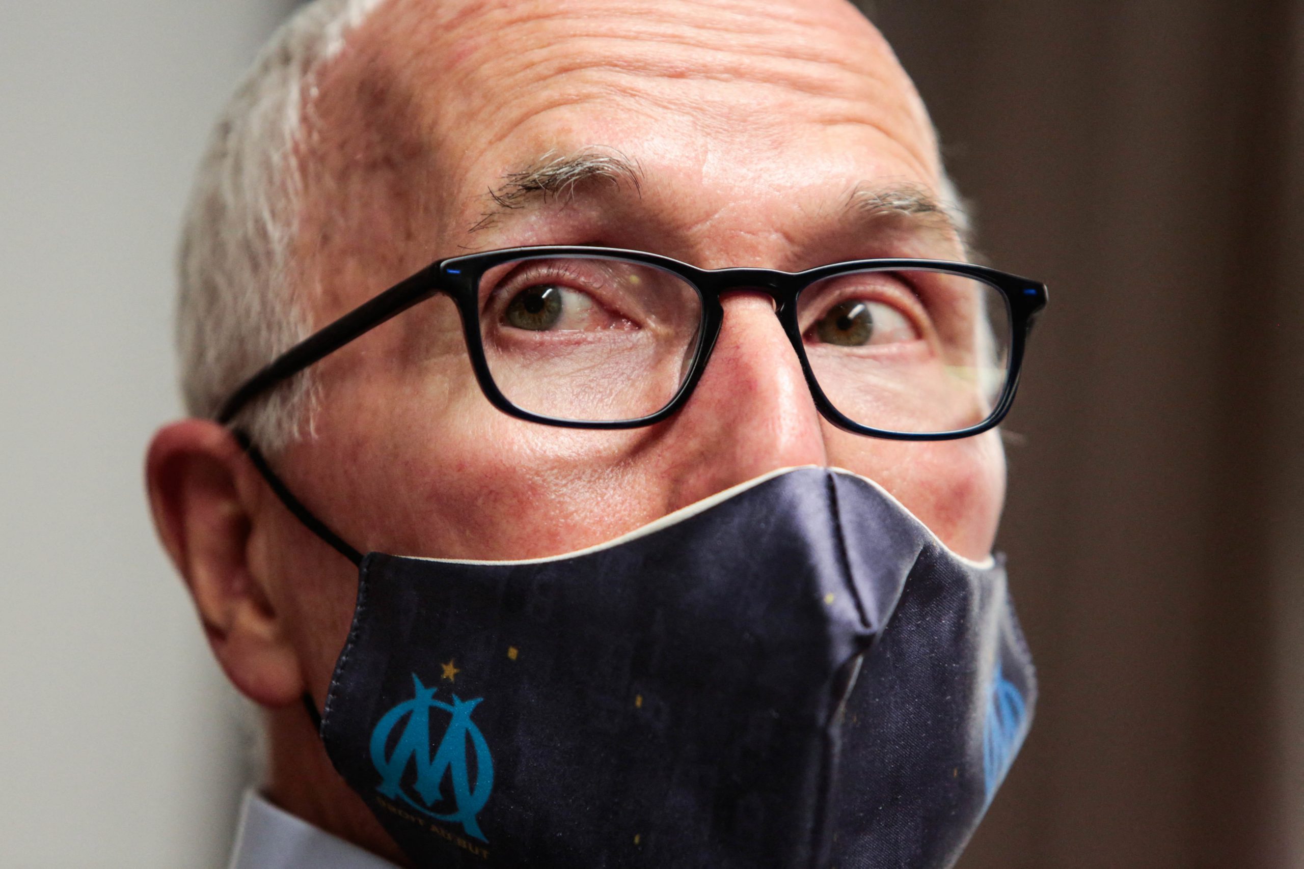 découvrez le profil d'om attaquant, un joueur talentueux qui illumine le terrain par ses compétences offensives. suivez son parcours, ses performances et son impact dans le monde du football.
