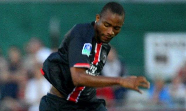 découvrez les dernières actualités sur le transfert des talents au psg. suivez les rumeurs, les négociations et les annonces officielles concernant les joueurs qui rejoignent ou quittent le paris saint-germain. restez informé des mouvements sur le marché des transferts et des impacts sur l'équipe.