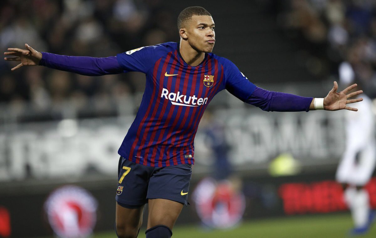 découvrez tout sur le transfert incroyable de kylian mbappé pour 150 millions d'euros. analyse des enjeux sportifs, des implications financières et de l'impact sur le marché du football. ne ratez pas cette info brûlante qui secoue le monde du sport !