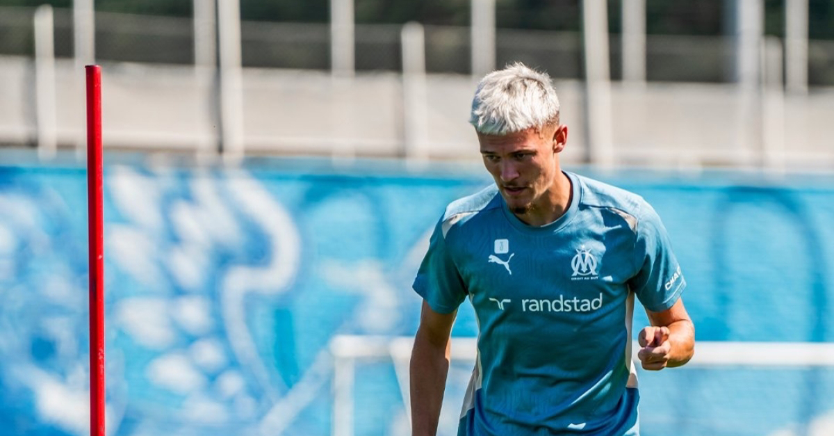 découvrez les détails du transfert d'om, qui s'est conclu pour un montant de 25 millions d'euros. analyse des enjeux financiers et sportifs de cette transaction majeure pour le club.