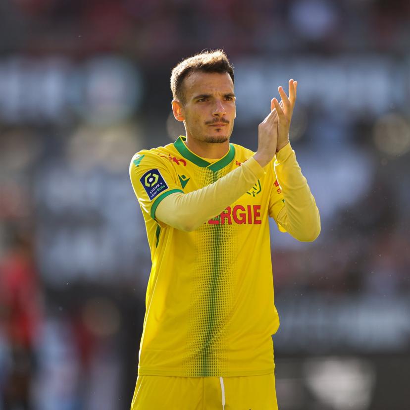 découvrez l'actualité du transfert de chirivella, le jeune talent espagnol qui rejoint le panathinaïkós, l'un des clubs les plus prestigieux de grèce. suivez son parcours et les enjeux de cette nouvelle étape dans sa carrière footballistique.