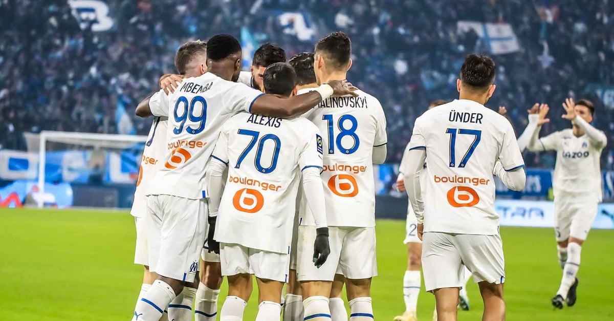 découvrez les meilleures options de transfert pour l'olympique de marseille (om) ! restez informé des dernières rumeurs et actualités sur les joueurs qui renforceront notre équipe. ne manquez rien du mercato et suivez chaque mouvement sur le terrain !