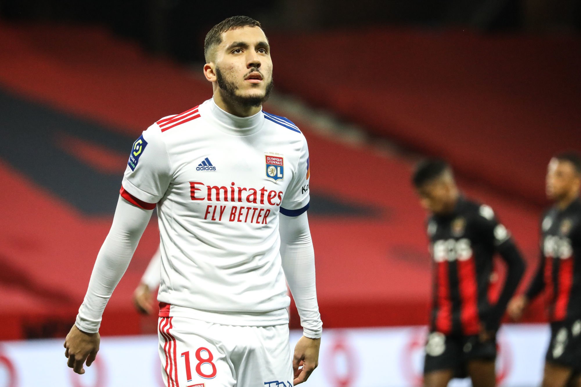 découvrez les dernières nouveautés concernant le transfert d'oussama cherki vers l'olympique lyonnais. analyse, enjeux et impact sur l'équipe, tout ce qu'il faut savoir sur ce transfert d'envergure.