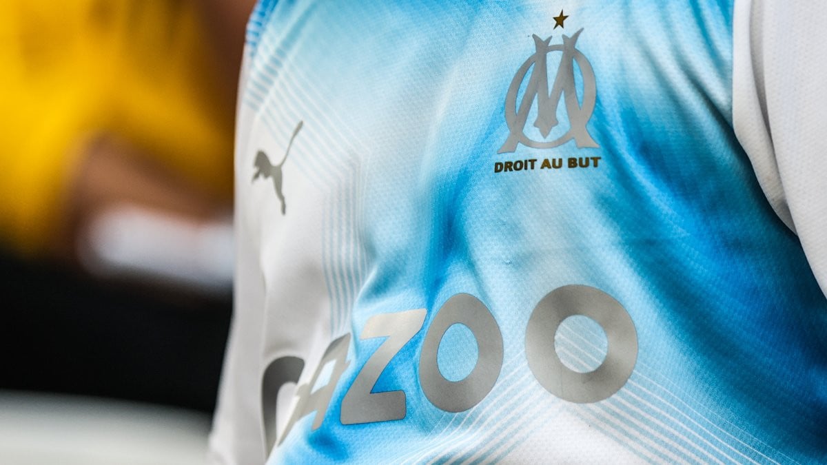 découvrez les détails du transfert d'un joueur algérien pour 10 millions d'euros. analyse des enjeux sportifs et financiers de cette opération majeure qui pourrait changer la dynamique de l'équipe. ne manquez pas les dernières nouvelles du football algérien !