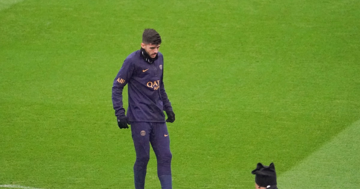 découvrez les six nouvelles recrues d'enrique au psg, qui promettent de transformer l'équipe et d'insuffler un nouvel élan pour la saison à venir. ne manquez pas les dernières actualités et analyses sur ces transferts décisifs.