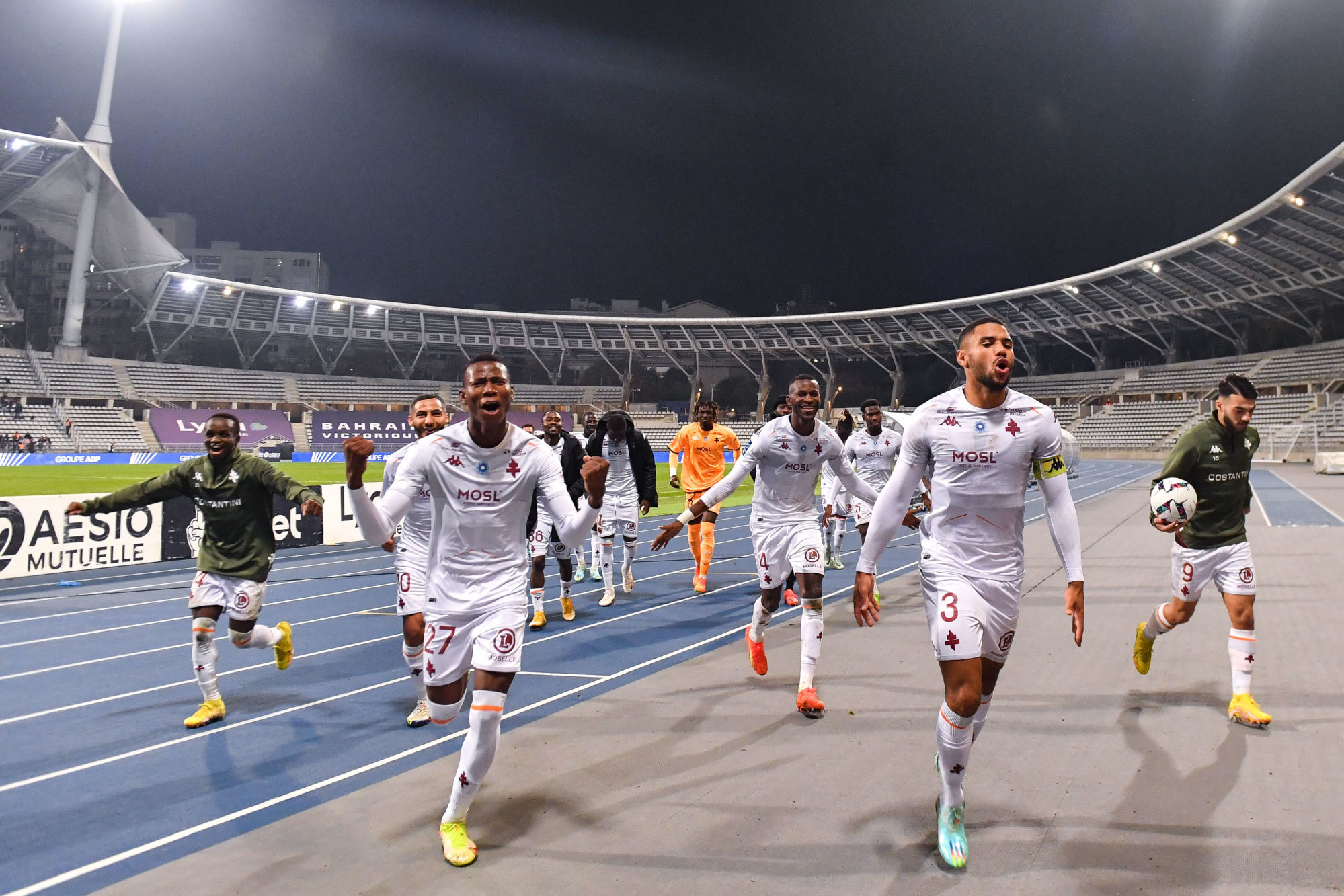 découvrez toutes les transactions du mercato du fc metz, avec un budget impressionnant de 20 millions d'euros. ne manquez pas les dernières recrues et les mouvements stratégiques du club pour se renforcer cette saison !