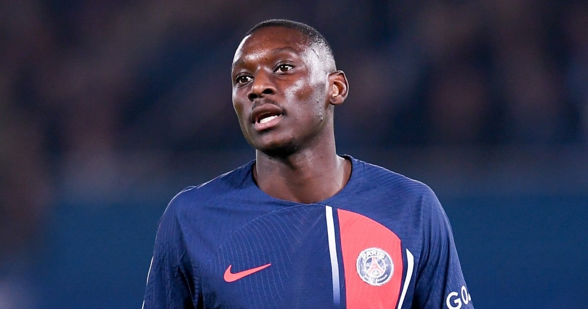 découvrez les dernières nouvelles concernant l'ultimatum du psg envers kolo muani. quel avenir pour l'attaquant talentueux ? analysons les enjeux et les implications de cette situation pour le club et le joueur.