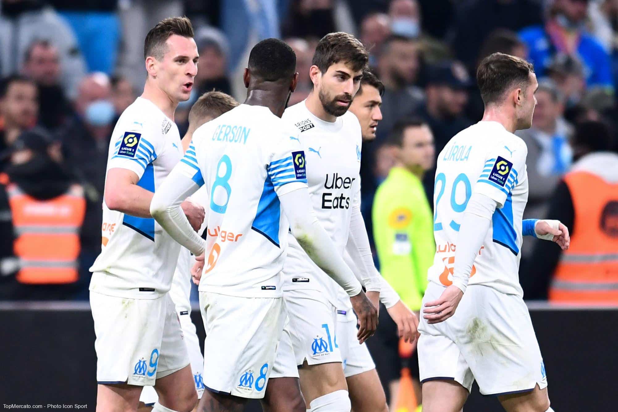 découvrez les dernières nouvelles sur le mercato du fc nantes concernant l'attaquant isak. analyse des transferts, performances et impact sur l'équipe.