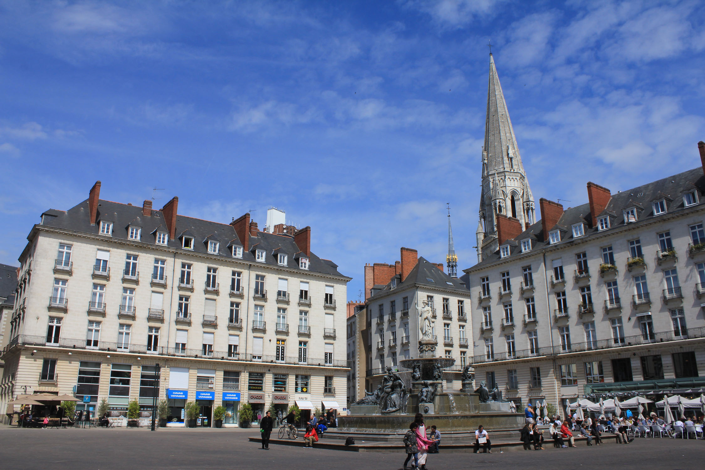 découvrez l'arrivée d'un nouveau joueur à nantes, une étape excitante pour le club et ses supporters ! suivez les réactions et les attentes autour de cette nouvelle recrue qui promet d'apporter du dynamisme à l'équipe.