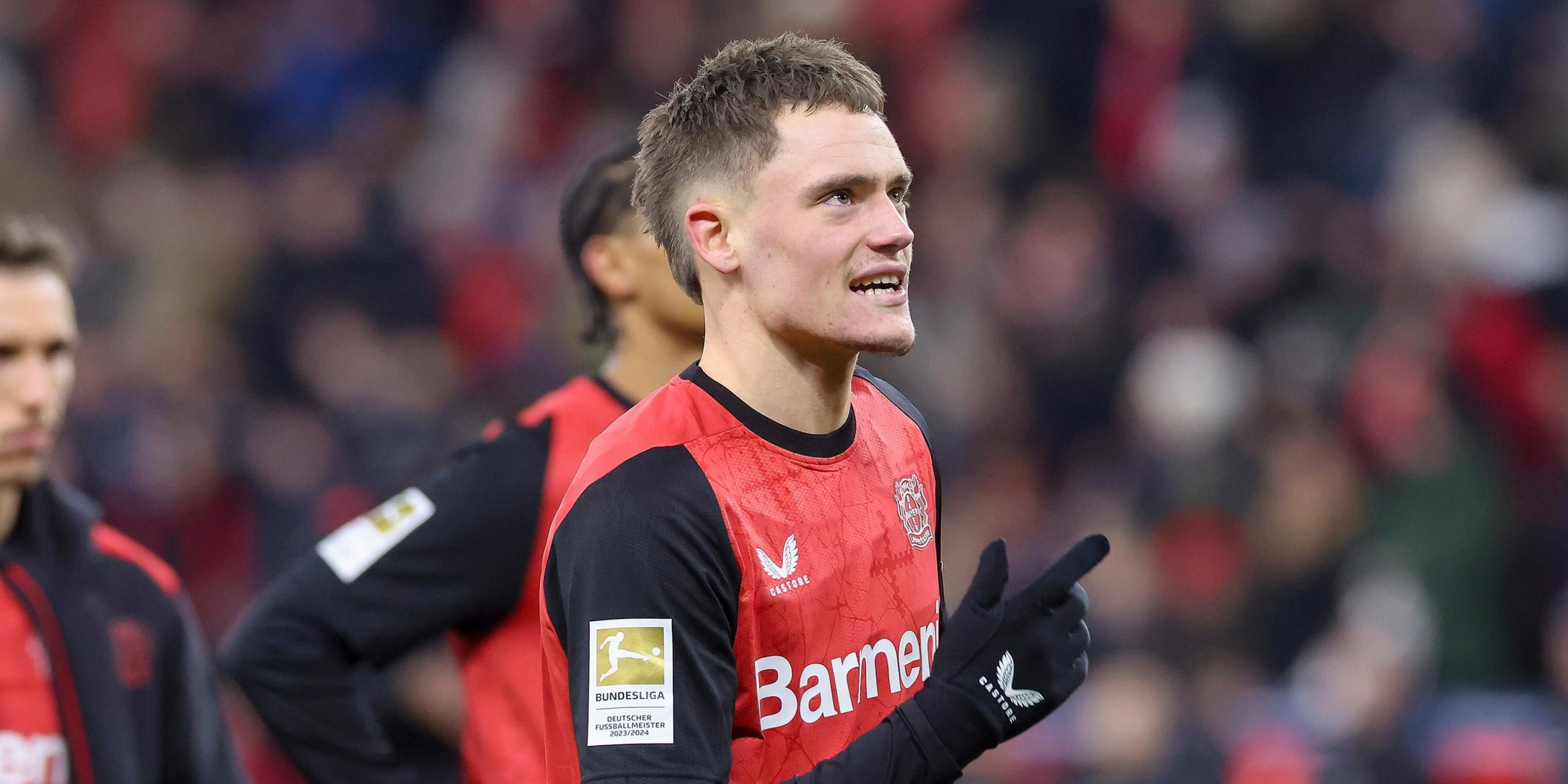 découvrez comment wirtz reste concentré et performant malgré son transfert potentiel à liverpool. analyse des enjeux et des défis que cela implique pour le jeune talent.