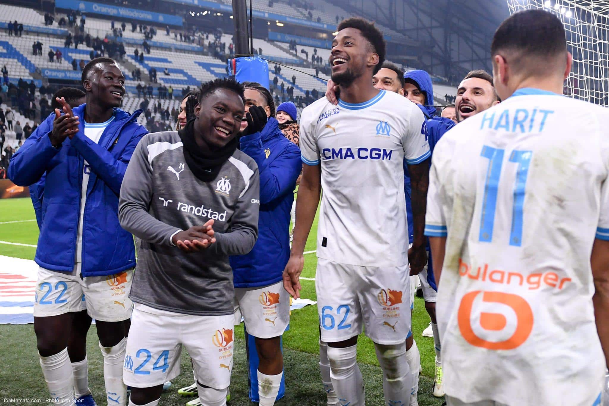 découvrez les détails du transfert marquant de l'olympique de marseille, une nouvelle qui a captivé les fans et redéfini l'équipe. plongez dans l'impact de cette transaction sur la saison et les ambitions du club marseillais.