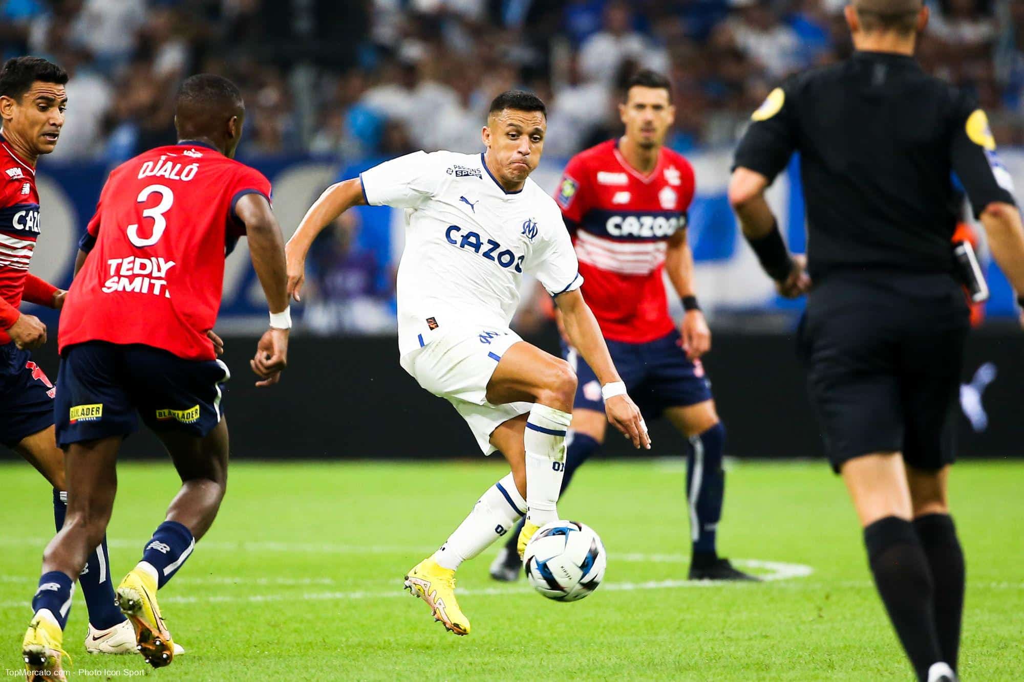 découvrez les dernières actualités du mercato de l'olympique de marseille : transferts, rumeurs, et analyses des mouvements de joueurs. restez informé des enjeux et des stratégies du club lors de chaque période de recrutement.