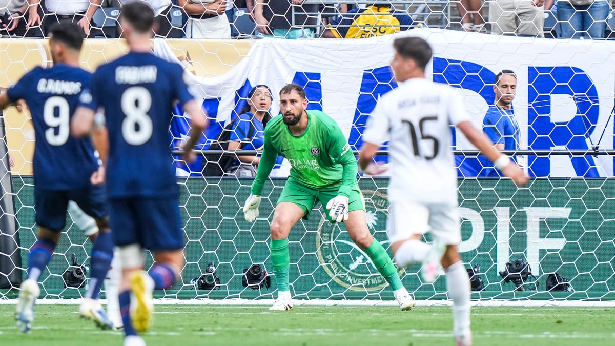 découvrez comment gianluigi donnarumma a été informé de l'arrivée de l'international français lucas chevalier au paris saint-germain, et ce que cela signifie pour l'avenir du club et du gardien italien.