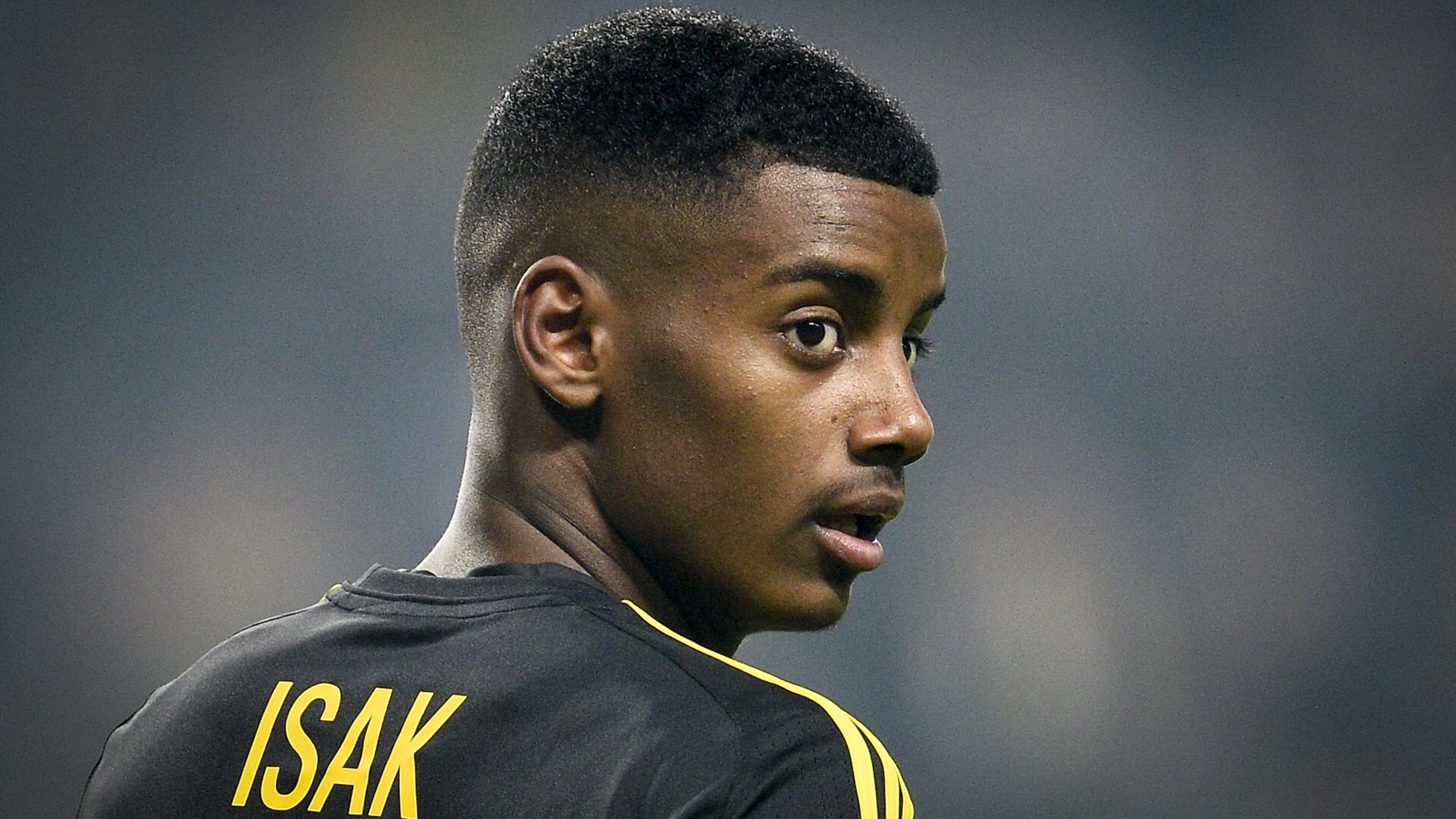 suivez toute l'actualité du transfert d'alexander isak : rumeurs, montants, clubs intéressés et analyses détaillées sur le futur de l'attaquant suédois.