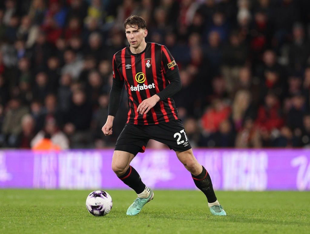 découvrez l'arrivée de zabarnyi au psg, un défenseur prometteur qui rejoint les rangs du club parisien. analyse de ses performances, son style de jeu et son potentiel impact sur l'équipe. ne manquez pas les détails de cette nouvelle recrue et ses ambitions au sein du paris saint-germain.