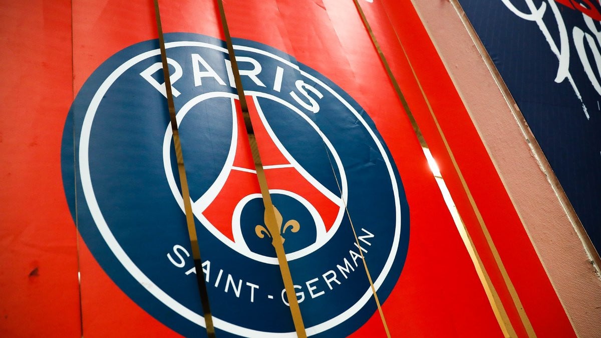 découvrez toutes les dernières actualités du mercato : transferts, rumeurs, analyses et mouvements officiels des joueurs et entraîneurs dans le monde du football.