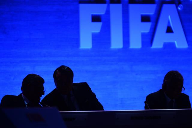 découvrez pourquoi laporte fait face à un blocage de la fifa et quelles en sont les conséquences pour sa carrière et son avenir dans le football.