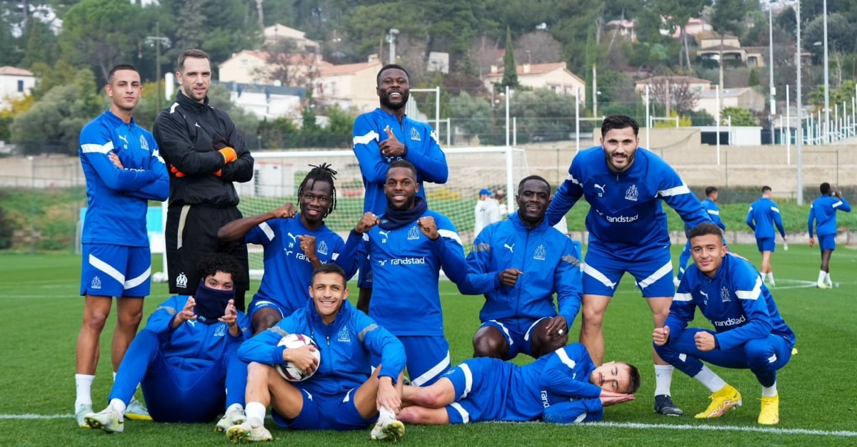 découvrez toutes les actualités sur le transfert hâtif à l'om : rumeurs, analyses et impacts pour l'olympique de marseille. restez informé sur les mouvements du mercato marseillais !