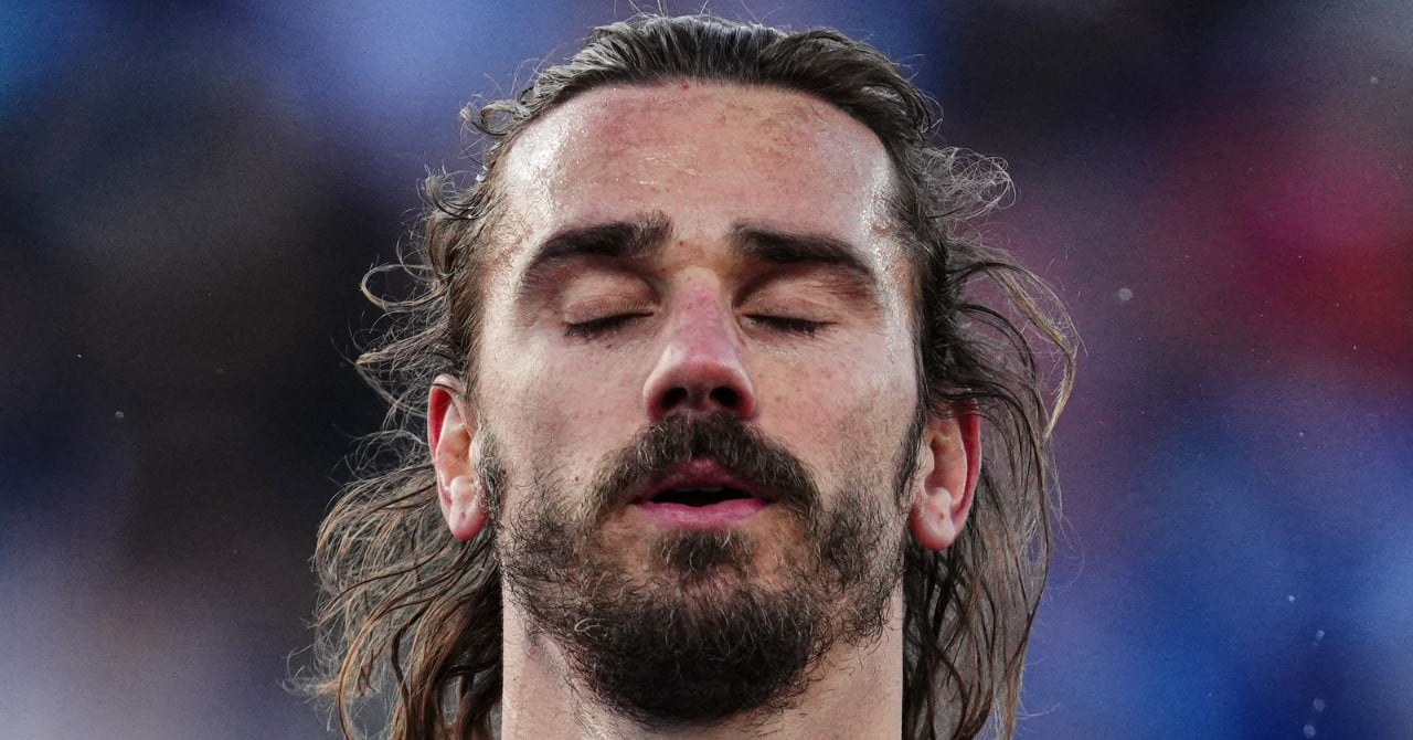 découvrez tous les secrets du transfert d'antoine griezmann à travers une enquête approfondie : coulisses, négociations et enjeux de ce grand mouvement dans le monde du football.
